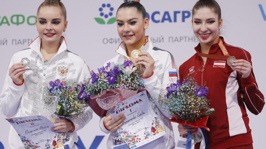 Сестры Аверины завоевали семь медалей на этапе серии Гран-при по художественной гимнастике