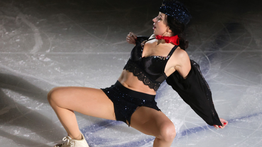СМИ: Туктамышева на чемпионате России снова устроила стриптиз-шоу на льду